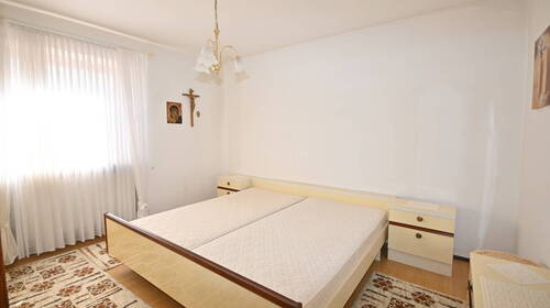 Schlafzimmer im Erdgeschoss - 