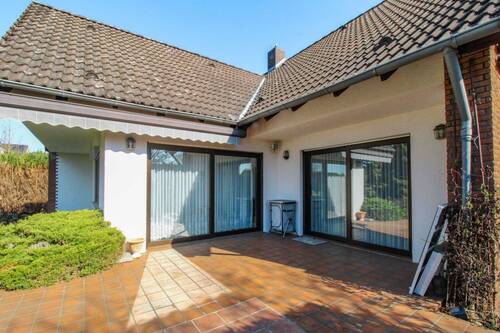 Terrasse - 6 Zimmer Einfamilienhaus zum Kaufen in Einbeck