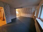 Wohnzimmer - Schöne 4 ZKB in Barntrup - 450,00&nbsp;EUR Kaltmiete, ca.&nbsp; 105,00&nbsp;m&sup2;&nbsp;Wohnfl&auml;che