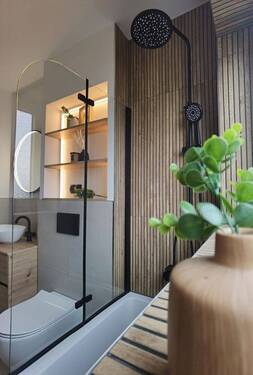 Badezimmer - 2 Zimmer Etagenwohnung zum Kaufen in Rielasingen-Worblingen