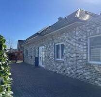 Ihr neues Familiendomizil mit viel Platz, großem Garten und begehrter Lage in Bösel. Raus aus der Stadt, rein ins Glück!