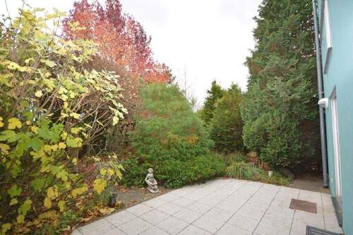 Terrasse - Mehrfamilienhaus, Wohnhaus mit 147,00 m² in Hürth zum Kaufen