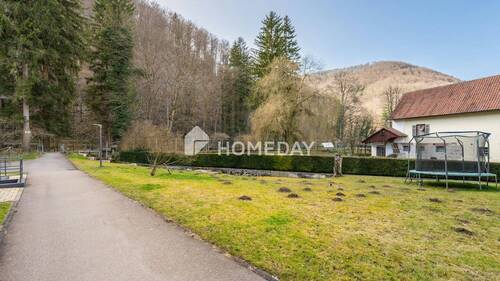 Umgebung 1 - 4 Zimmer Etagenwohnung zum Kaufen in Bad Urach