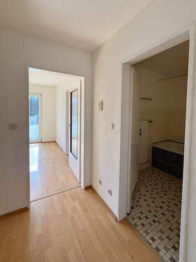 Diele mit Garderobe - 