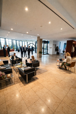 Empfang - Büro mit 2.787,20 m&sup2; in Dietzenbach zum Kaufen