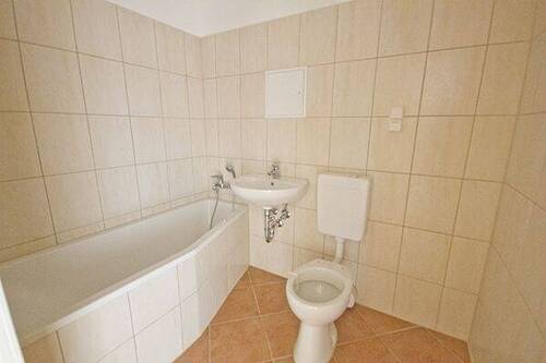 Bad - Etagenwohnung mit 35,60 m² in Halle (Saale) zur Miete