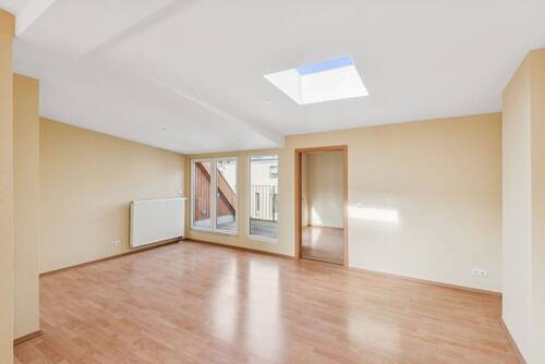 Wohnbereich - 2 Zimmer Etagenwohnung zum Kaufen in Berlin-Wilhelmstadt