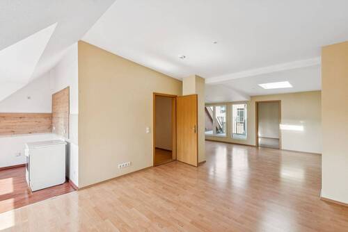 Weitere Ansicht Wohn- und Essbereich mit Küche - 2 Zimmer Etagenwohnung in Berlin-Wilhelmstadt