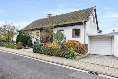 Außenansicht - 5 Zimmer Einfamilienhaus zum Kaufen in Hofheim am Taunus