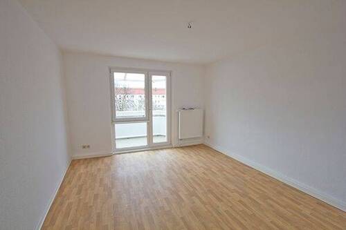 Wohnzimmer - 3 Zimmer Etagenwohnung zur Miete in Halle (Saale)