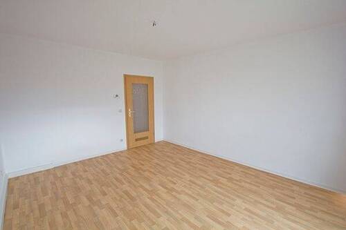 Wohnzimmer - 3 Zimmer Etagenwohnung in Halle (Saale)