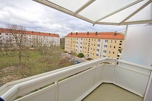 Balkon - Etagenwohnung mit 58,50 m² in Halle (Saale) zur Miete