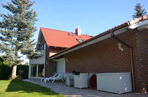 einmal um das haus herum - 