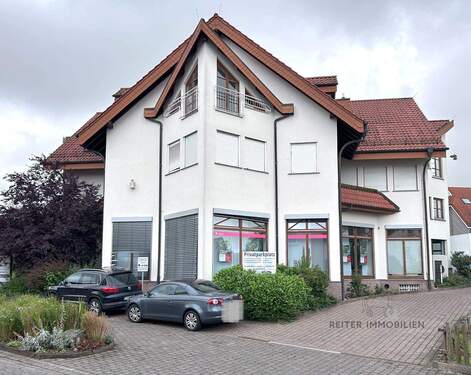 Außenansicht - Etagenwohnung mit 340,00 m² in Petersberg zum Kaufen