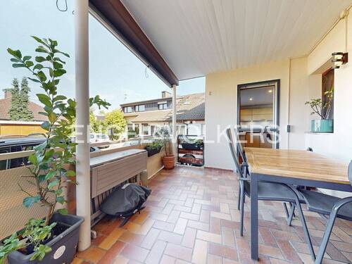 Treppe zum Hof vom großen Balkon aus - 