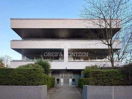 Hausansicht - Exklusives Wohnen - Vis-à-vis dem Kölner Stadtwald