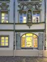 historische Fassade mit Stuckornamente - Gewerbeobjekt (Büro, Produktion, Verkauf) in Regensburg zum Kaufen