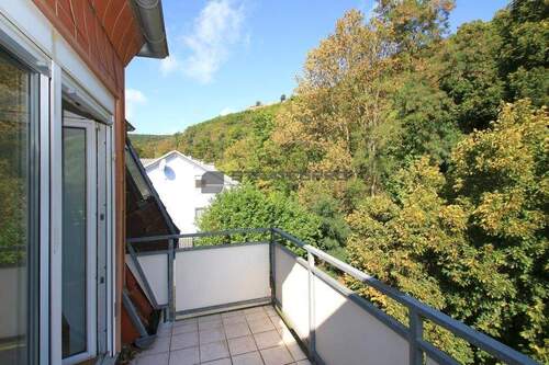 Balkon - 2 Zimmer Etagenwohnung in Neustadt