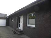 Auffahrt / Garage / Eingang - 