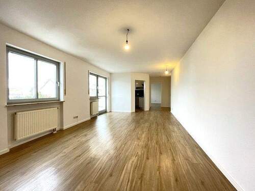 Wohn- und Esszimmer - 2 Zimmer Etagenwohnung zum Kaufen in Eckental