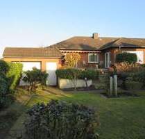 Sehr gepflegte Doppelhaushälfte im Bungalowstil mit Hausgarage, Garage und schönem Garten in Osterwald O.E. - Garbsen Osterwald O. E.