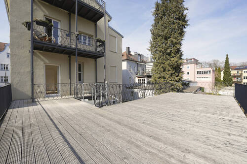 Terrasse2 - 3 Zimmer Etagenwohnung zur Miete in Landshut