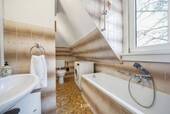 BADEZIMMER MIT TAGESLICHT - 