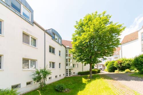 Hausansicht - 2 Zimmer Etagenwohnung zur Miete in Leipzig / Lützschena-Stahmeln