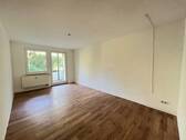 1.jpg - 3 Zimmerwohnung mit ebenerdiger Dusche und EBK direkt im Grünen!