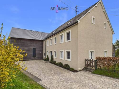 Bild 2 - 9 Zimmer Einfamilienhaus zum Kaufen in Eschfeld