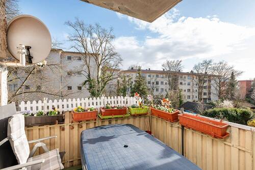 Balkon - Etagenwohnung mit 61,30 m&sup2; in Berlin zum Kaufen