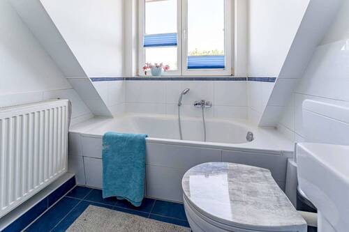 Dusch- und Wannenbad - Reihenendhaus mit 67,70 m&sup2; in Elmshorn zum Kaufen