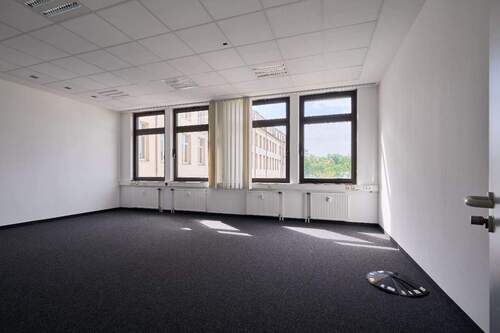 Bürofläche EG - Büro zur Miete in Nürnberg