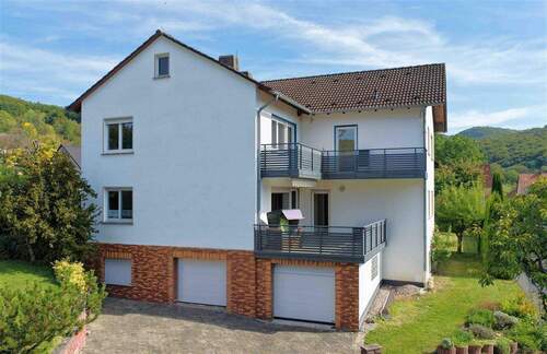 Seitenansicht - 6 Zimmer Mehrfamilienhaus, Wohnhaus zum Kaufen in Meinhard