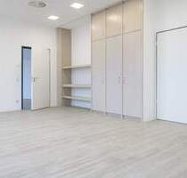 BÜROFLÄCHE IN NÜRNBERG - ERSTBEZUG MIT TEEKÜCHE & LICHTDURCHFLUTET!*