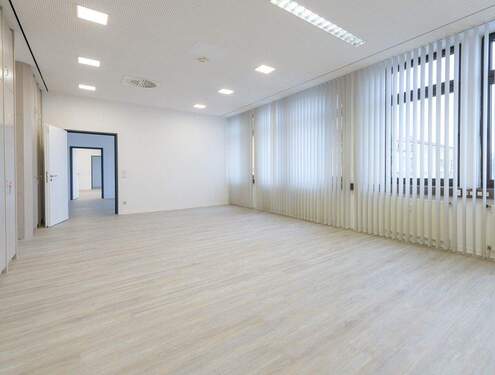 großer Büroraum - Büro mit 18,70 m² in Nürnberg zur Miete