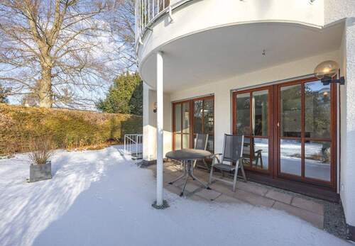 Terrassenbereich - 5 Zimmer Doppelhaushälfte in Gräfelfing