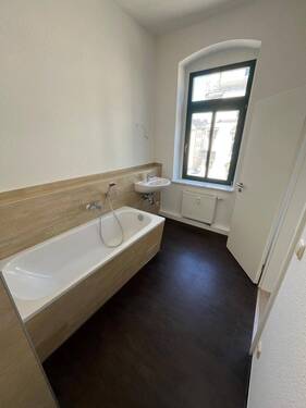 Bad1 - 4 Zimmer Etagenwohnung zur Miete in Chemnitz