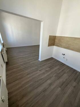 Blick von der Küche - Etagenwohnung mit 94,00 m&sup2; in Chemnitz zur Miete