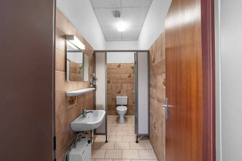 WC - 