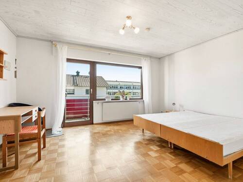 Schlafzimmer mit Ausgang Balkon - 
