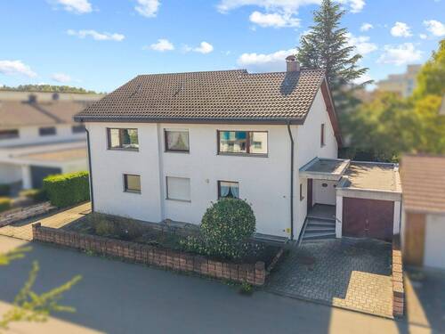 Ansicht von Norden mit Garage - 7 Zimmer Einfamilienhaus in Uhldingen-Mühlhofen