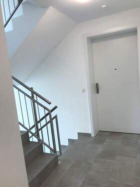 Flur - 2 Zimmer Etagenwohnung in Deggendorf