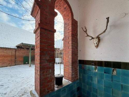 Überdachter Eingangsbereich - Einfamilienhaus mit Charakter & Raum für Visionen - Wohnen, Arbeiten und Leben