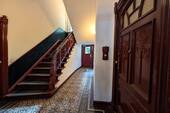 Treppenhaus (rechts Eingang) - 