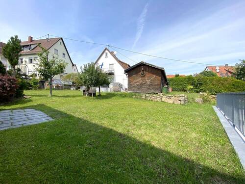 Garten (Hinweis: nicht die komplette Fläche gehört zum Haus) - 5 Zimmer Doppelhaushälfte zum Kaufen in Stuttgart