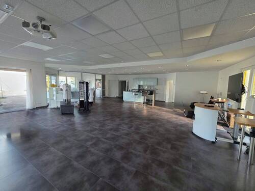 Ausstellungsraum - Gewerbeobjekt (Büro, Produktion, Verkauf) in Bexbach zum Kaufen