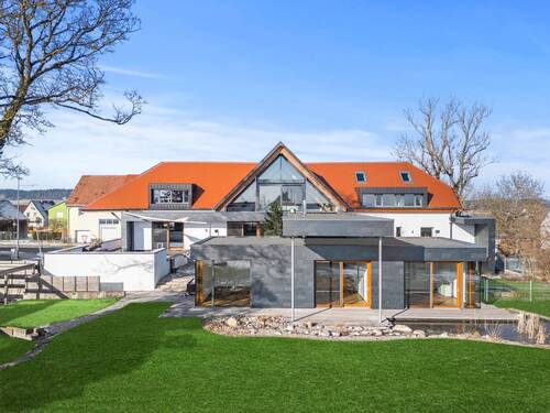 Bild 1 - Ehemalige Kartonagenfabrik erstrahlt als außergewöhnliches Wohnhaus in neuem Glanz