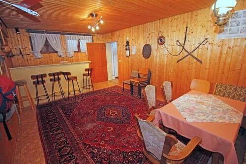 Hobbyraum oder Bar im UG - 