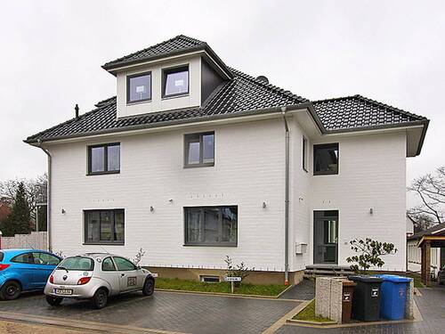 Außenansicht-Eingangsbereich - 3 Zimmer Etagenwohnung zur Miete in Bad Segeberg